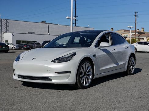 Used 2018 Tesla Model 3 Long Range image 8