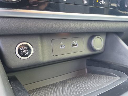 Used 2021 Nissan Rogue S FWD image 25