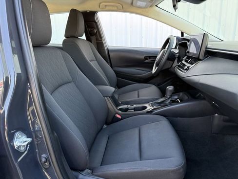 Used 2023 Toyota Corolla LE image 29