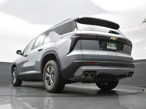 Used 2024 Chevrolet Traverse LT AWD/4WD image 31