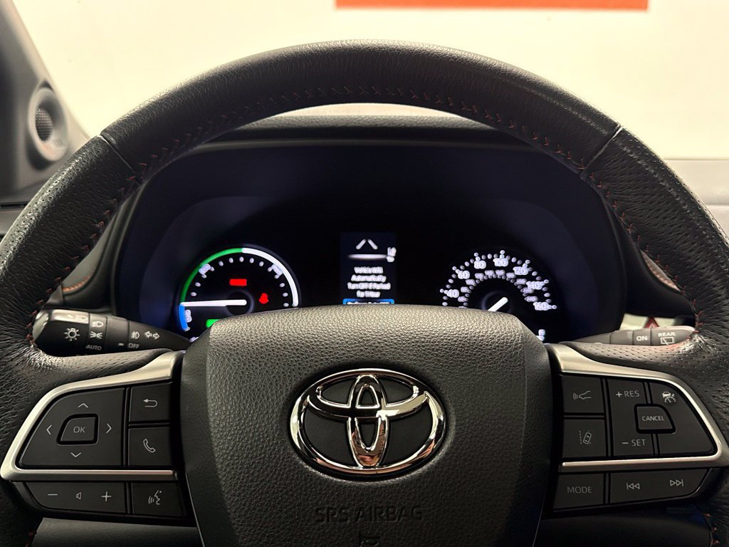 Used 2022 Toyota Sienna XSE w/ XSE Plus Package AWD/4WD image 20