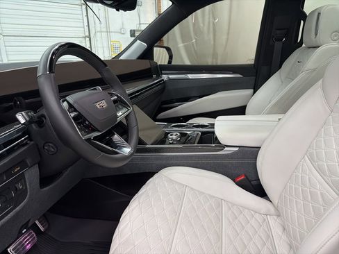Used 2025 Cadillac Escalade V w/ LPO, Floor Liner Package AWD/4WD image 15