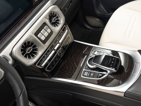 Used 2024 Mercedes-Benz G 550 image 29
