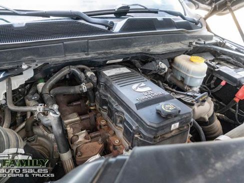 Used 2021 RAM 3500 Laramie image 28