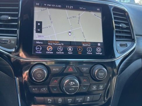 Used 2020 Jeep Grand Cherokee Altitude image 41