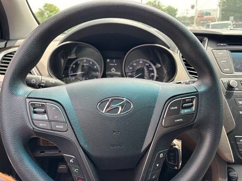 Used 2017 Hyundai Santa Fe Sport FWD image 18