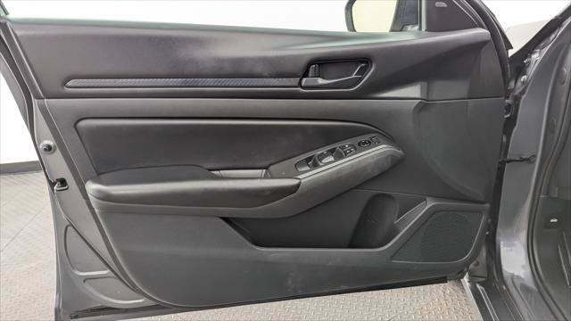 Used 2024 Nissan Altima 2.5 S FWD image 13