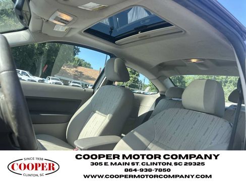 Used 2010 Ford Focus SE FWD image 27