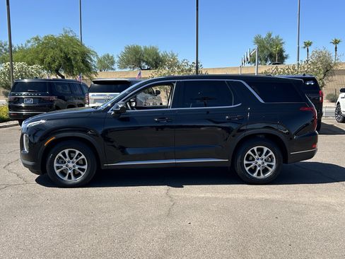 Used 2022 Hyundai Palisade SE FWD image 2