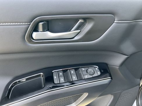 New 2026 Nissan Pathfinder SL image 15