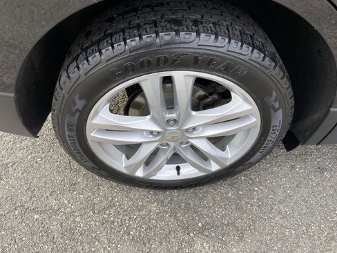 Used 2020 Chevrolet Equinox Premier image 11