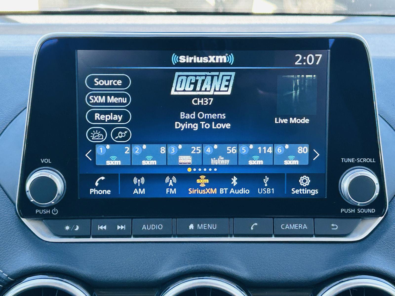 Used 2024 Nissan Sentra SV FWD image 17