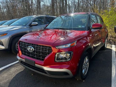 Used 2023 Hyundai Venue SE image 10