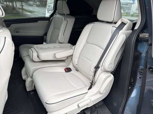 Used 2025 Honda Odyssey Touring image 8