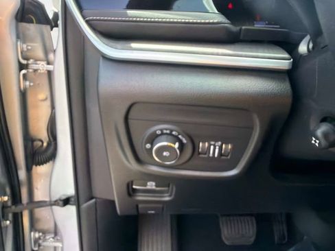 Used 2023 Jeep Grand Cherokee Overland w/ Rear Seat Video Group I RWD image 29