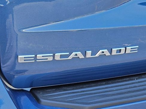 New 2026 Cadillac Escalade Luxury AWD/4WD image 16