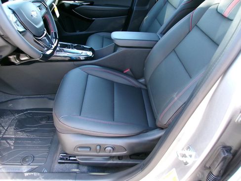 New 2026 Chevrolet Trax RS w/ Sunroof Package image 11