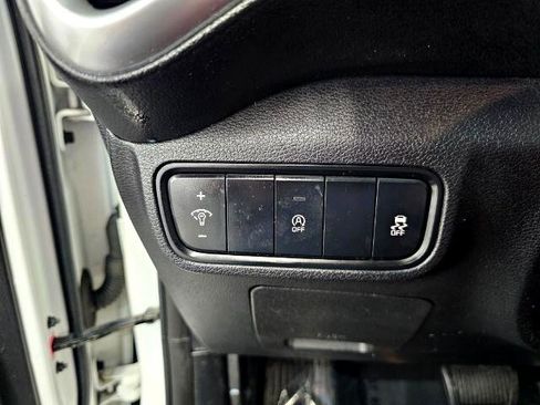 Used 2021 Kia Soul LX image 14