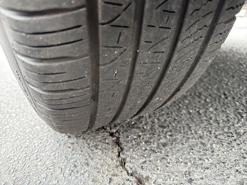 Certified 2025 Volvo XC60 B5 Plus image 12