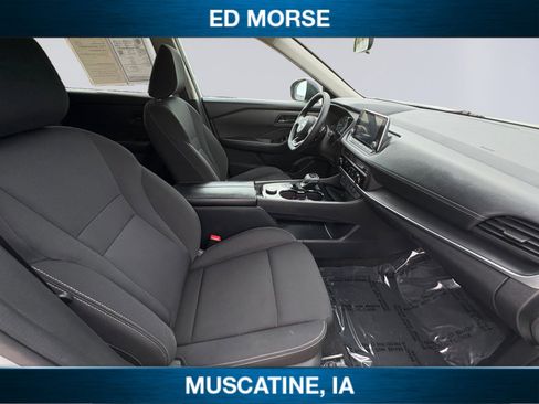 Used 2024 Nissan Rogue S AWD/4WD image 15