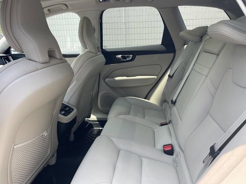 Used 2021 Volvo XC60 T5 Inscription w/ Protection Package Premier AWD/4WD image 12