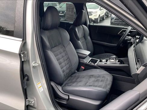 Used 2022 Mitsubishi Outlander SE AWD/4WD image 7