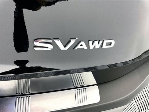 Used 2023 Nissan Rogue SV AWD/4WD image 14
