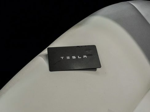 Used 2022 Tesla Model Y Long Range AWD/4WD image 61