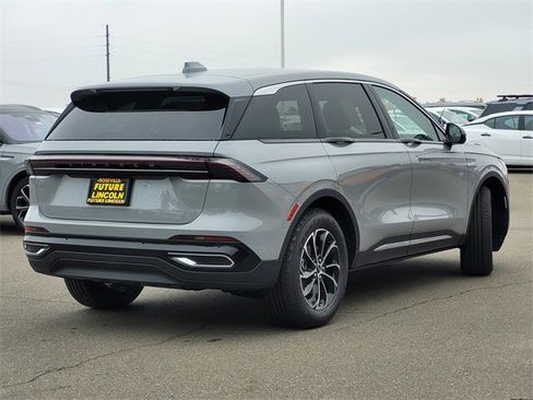 New 2026 Lincoln Nautilus Premier image 4