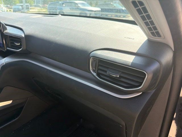 Used 2023 Ford Explorer XLT w/ Equipment Group 202A RWD image 22