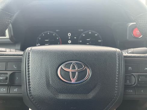 Certified 2024 Toyota Tacoma TRD Off-Road AWD/4WD image 16
