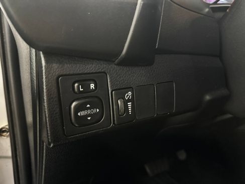 Used 2017 Toyota Corolla LE FWD image 22