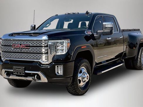 Used 2022 GMC Sierra 3500 Denali image 2