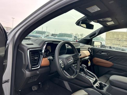 New 2026 GMC Canyon AT4 w/ AT4 Premium Package image 19