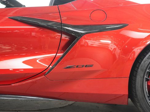 Used 2025 Chevrolet Corvette Z06 w/ Stealth Interior Trim Package RWD image 35