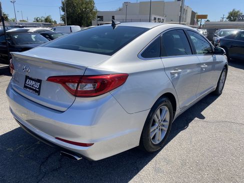 Used 2016 Hyundai Sonata SE FWD image 10