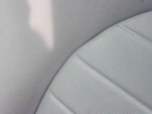 Used 2020 Toyota Highlander XLE image 26