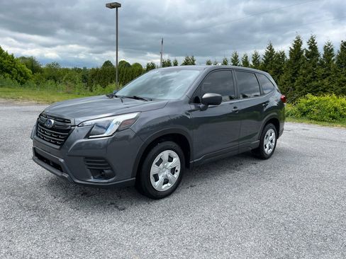 Used 2023 Subaru Forester AWD/4WD image 7