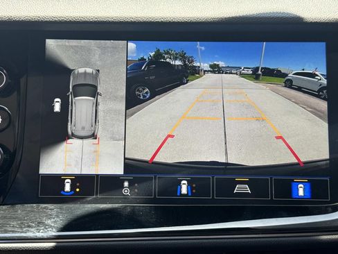 Used 2022 Buick Envision Avenir w/ Technology Package II FWD image 28