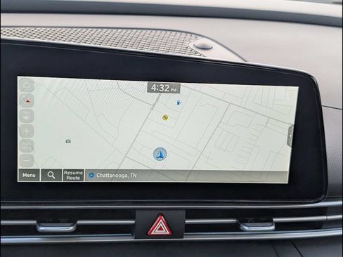 Used 2025 Hyundai Elantra SEL FWD image 15