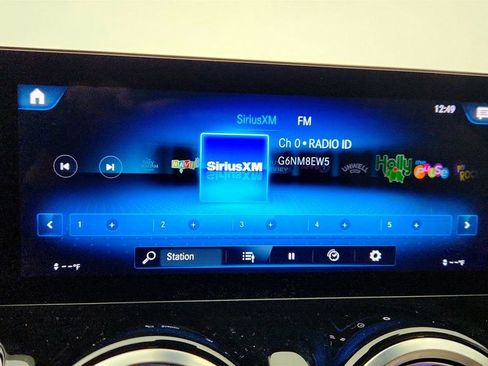 Used 2023 Mercedes-Benz EQB 250+ EQB 250+ SUV, Exclusive with 1 w/ Exclusive Package image 18