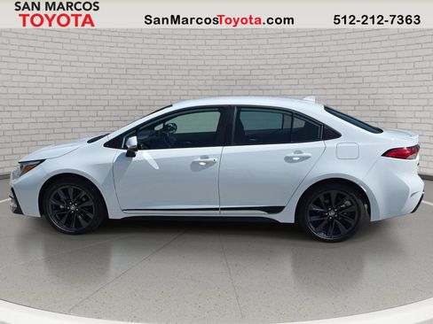 Used 2026 Toyota Corolla SE FWD image 9