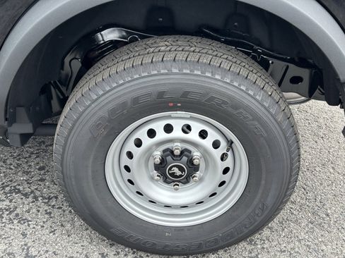 New 2025 Ford Bronco 4-Door image 13