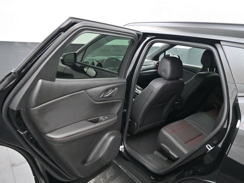 Used 2025 Chevrolet Blazer RS FWD image 17