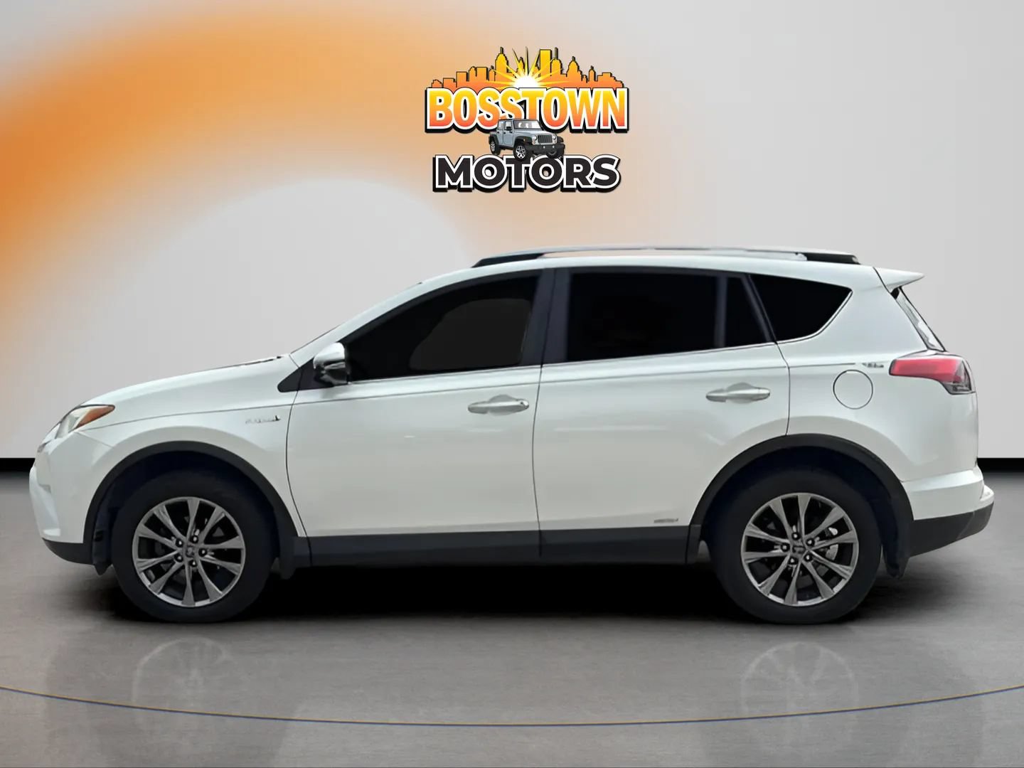 Used 2017 Toyota RAV4 Limited w/ Advanced Technology Package AWD/4WD image 3