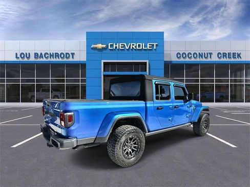 Used 2023 Jeep Gladiator Willys image 8