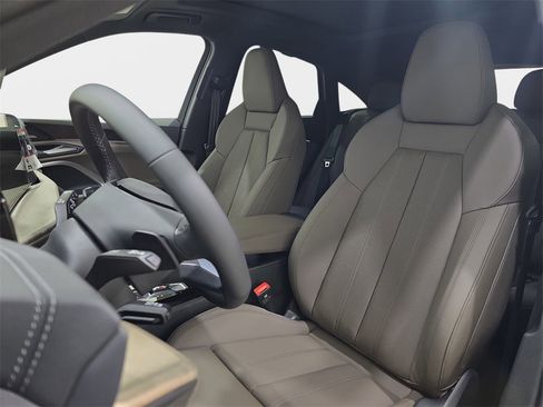 New 2025 Audi Q5 Prestige image 14