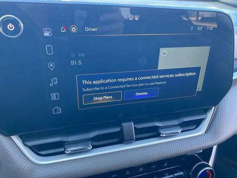 Used 2025 Chevrolet Equinox LT w/ Convenience Package II image 38