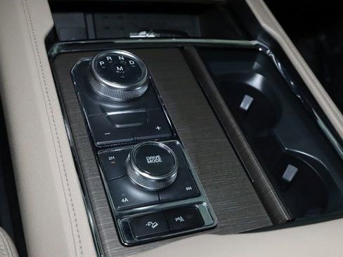 Used 2023 Ford Expedition Limited image 31