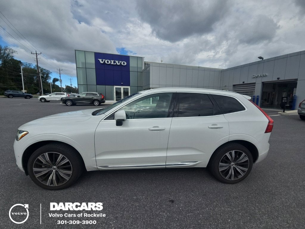 Used 2023 Volvo XC60 B5 Plus AWD/4WD image 1